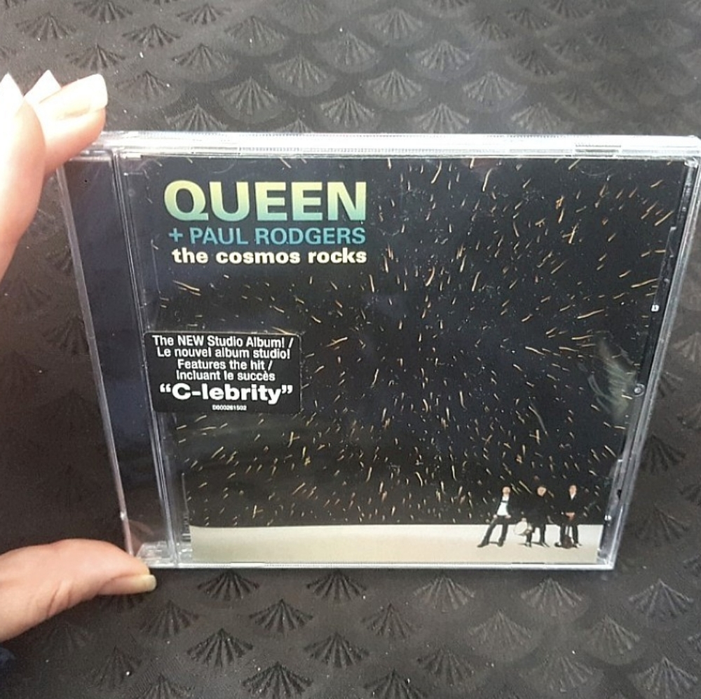 NEW QUEEN CD